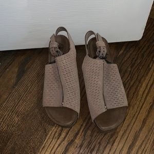 Grey OTBT wedges